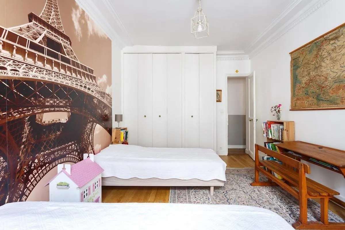 Apartment Mon Amour - Vrai Appartement Parisien - Paris Centre- Cosy Modern & Comfort - Free Travel Guide - Offre Speciale Famille - Special Offer
