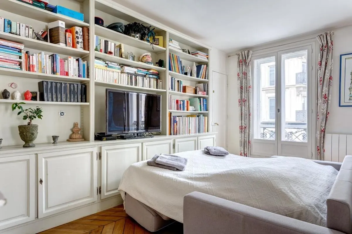 Apartment Mon Amour - Vrai Appartement Parisien - Paris Centre- Cosy Modern & Comfort - Free Travel Guide - Offre Speciale Famille - Special Offer