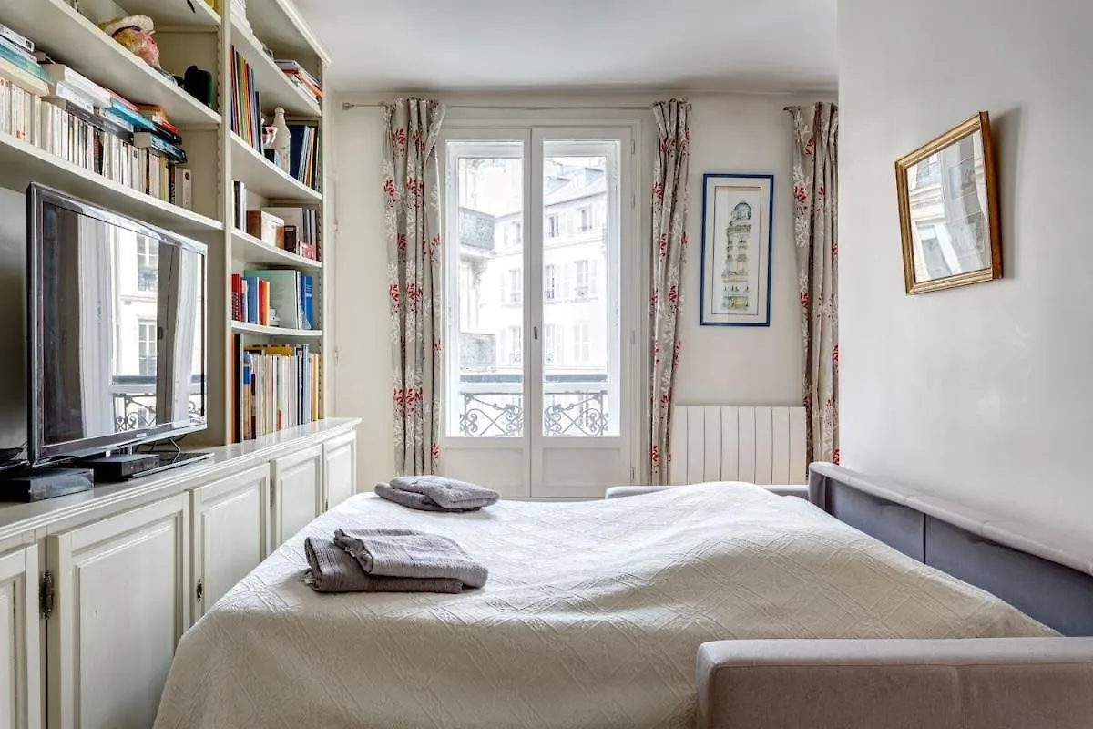 Apartment Mon Amour - Vrai Appartement Parisien - Paris Centre- Cosy Modern & Comfort - Free Travel Guide - Offre Speciale Famille - Special Offer