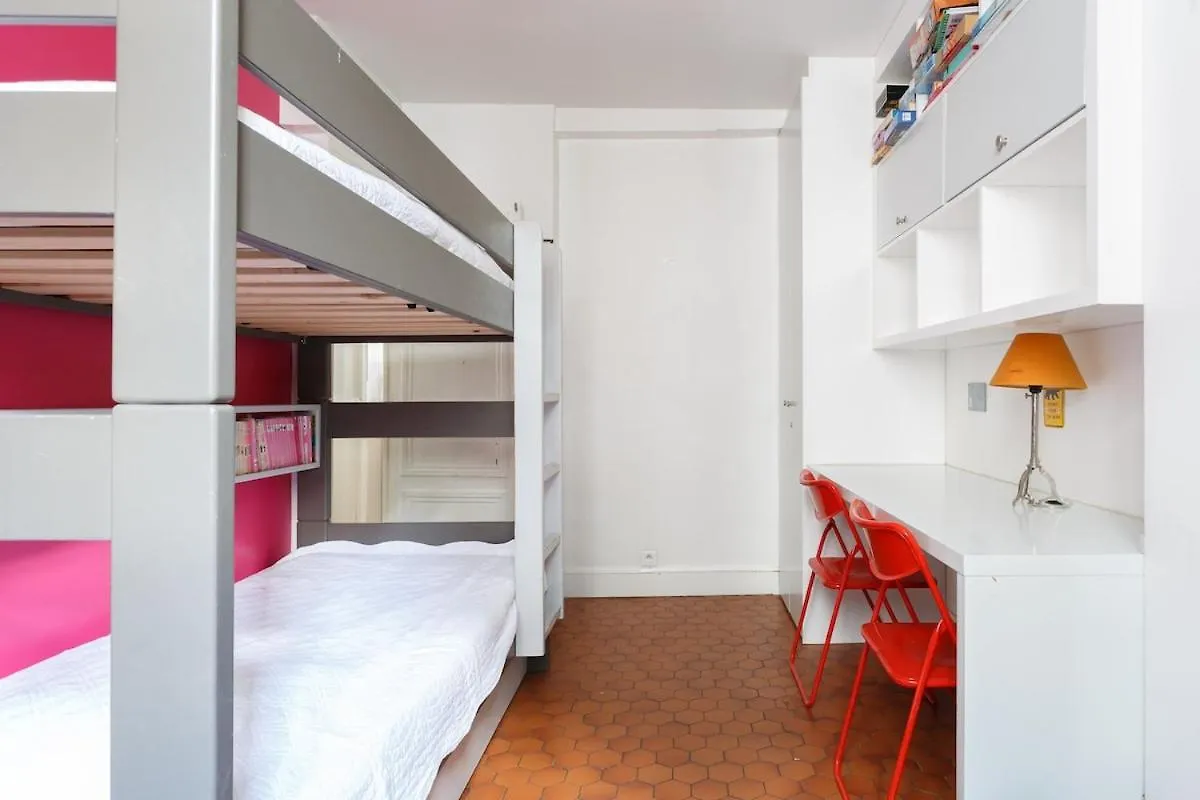 Mon Amour - Vrai Appartement Parisien - Paris Centre- Cosy Modern & Comfort - Free Travel Guide - Offre Speciale Famille - Special Offer 0*,