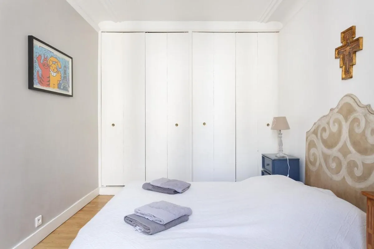 Mon Amour - Vrai Appartement Parisien - Paris Centre- Cosy Modern & Comfort - Free Travel Guide - Offre Speciale Famille - Special Offer Apartment
