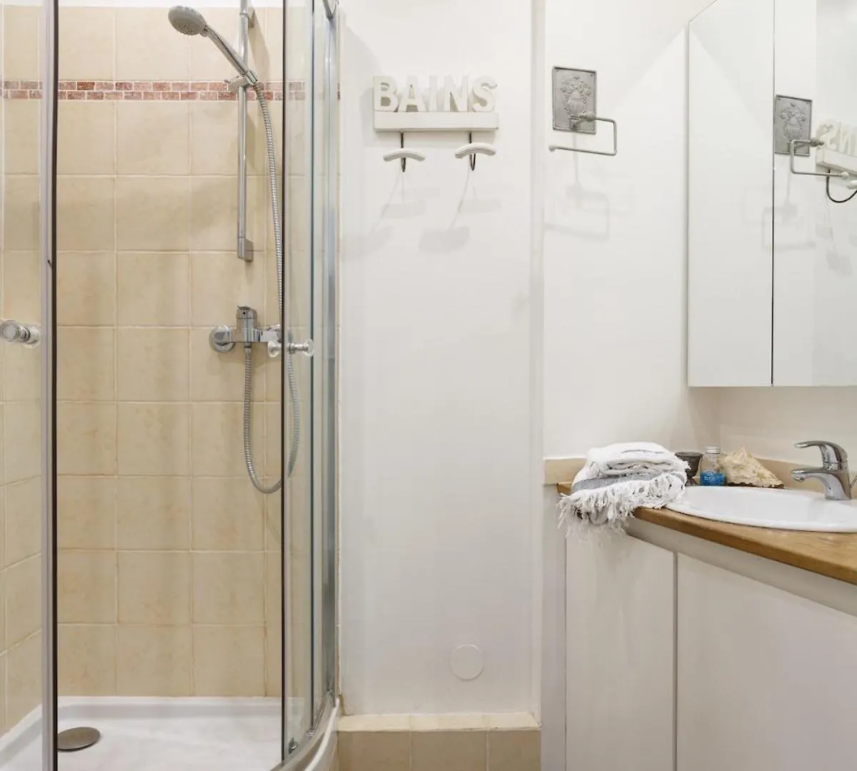 Mon Amour - Vrai Appartement Parisien - Paris Centre- Cosy Modern & Comfort - Free Travel Guide - Offre Speciale Famille - Special Offer France